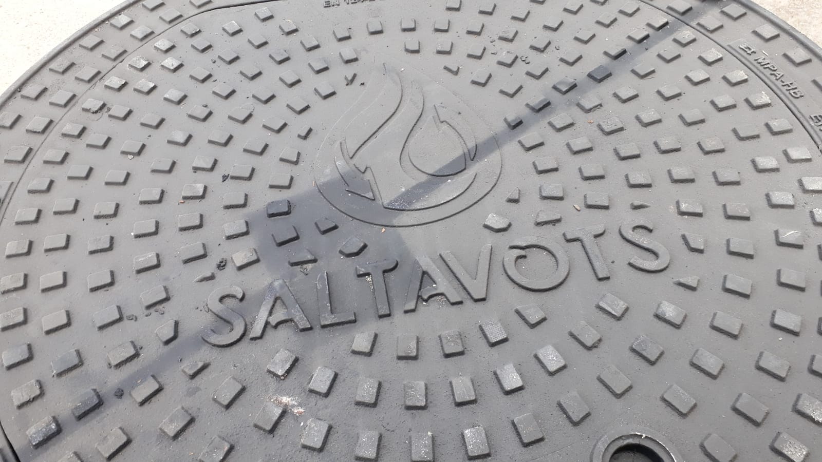 Aku vki ar SIA "SALTAVOTS" logo