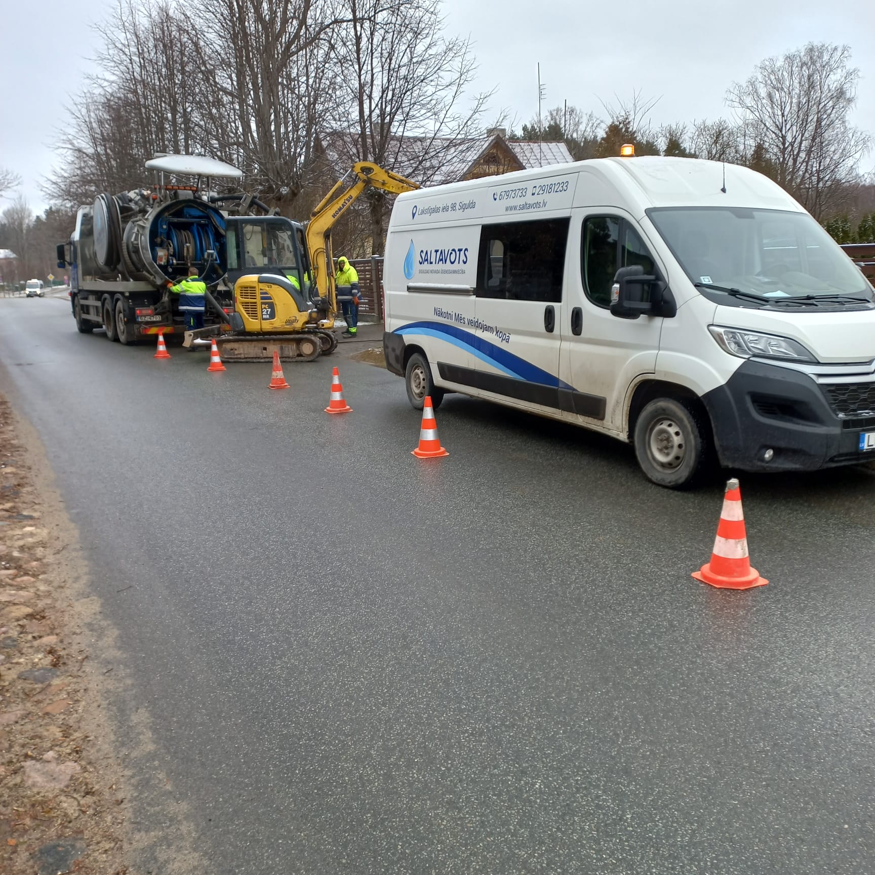 Hidranta maiņa Miera ielā, Siguldā