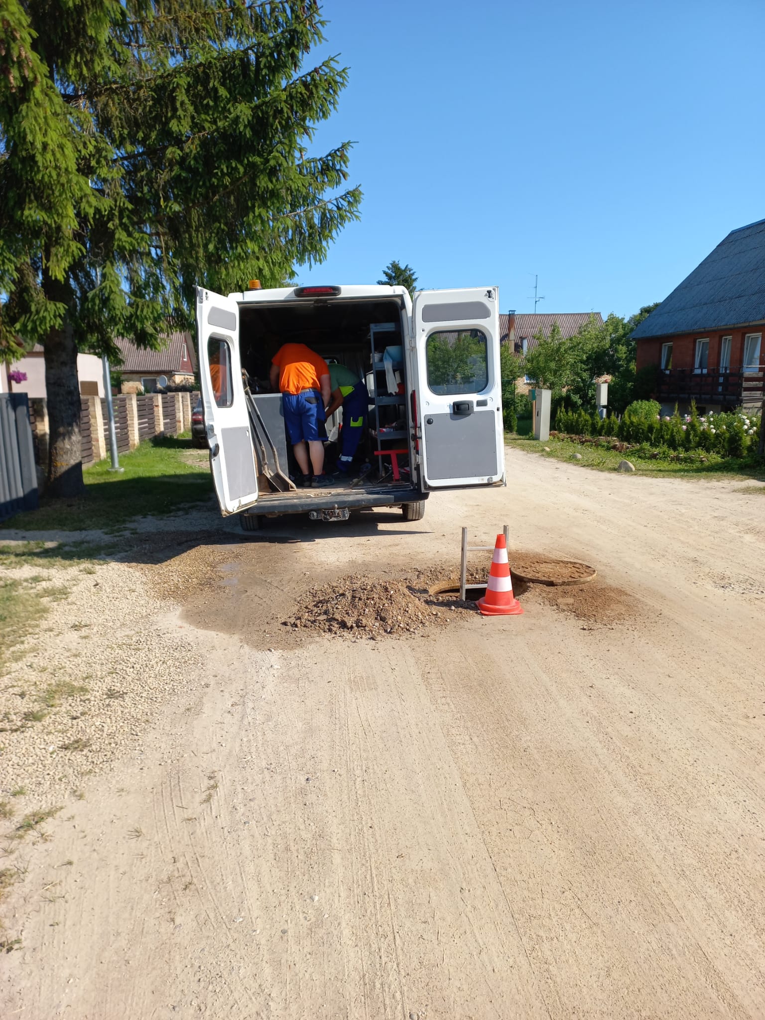 Ūdensvada avārijas novēršana Viršu ielā, Siguldā