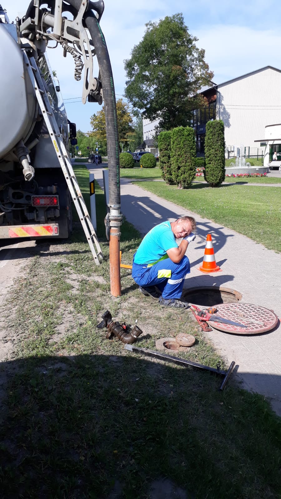 Aizbda nomaia densvada ak Auseka iel, Siguld