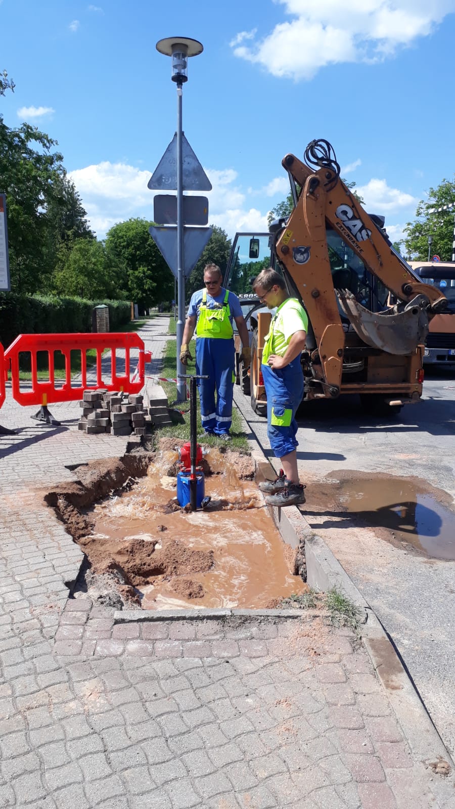 Ugunsdzsbas hidranta izbve Csu iel, Siguld